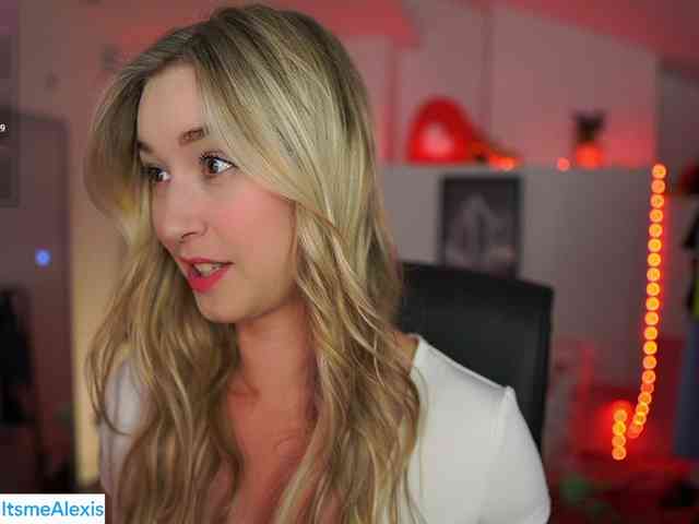 AlexisTexas18 webcam