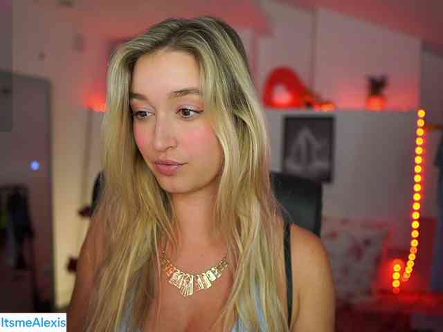 AlexisTexas18 webcam