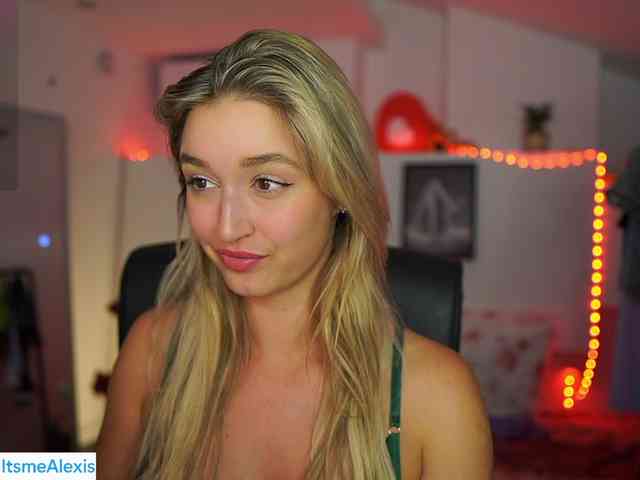 AlexisTexas18 webcam