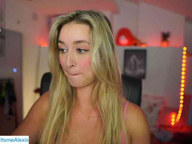AlexisTexas18 webcam
