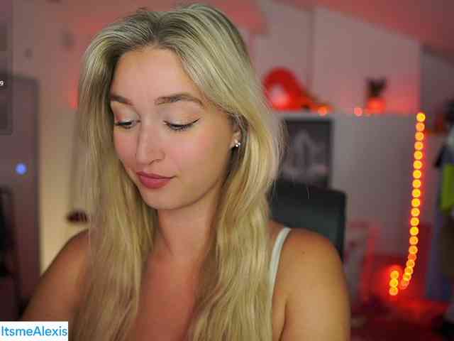 AlexisTexas18 webcam