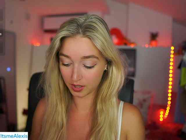 AlexisTexas18 webcam