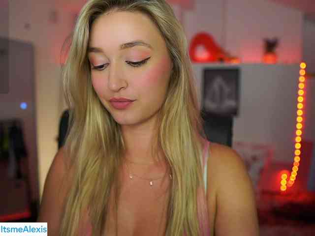 AlexisTexas18 webcam