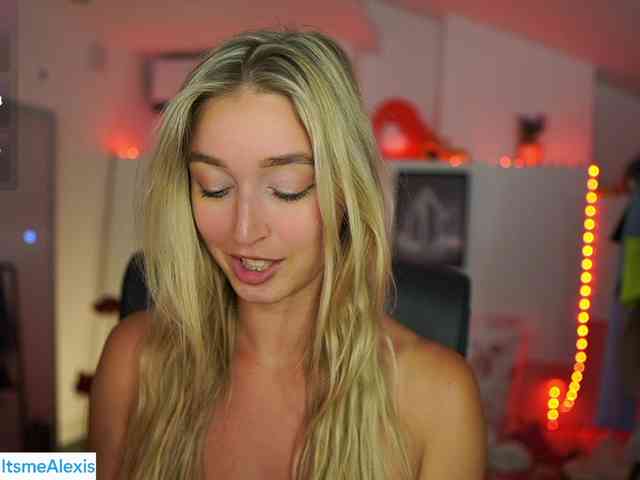 AlexisTexas18 webcam