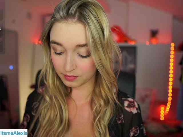 AlexisTexas18 webcam
