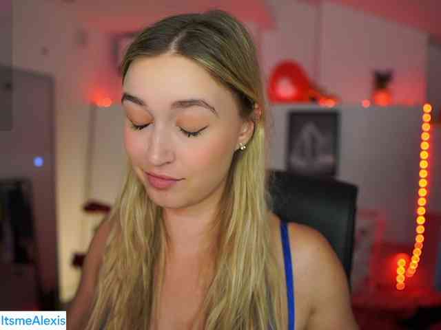 AlexisTexas18 webcam