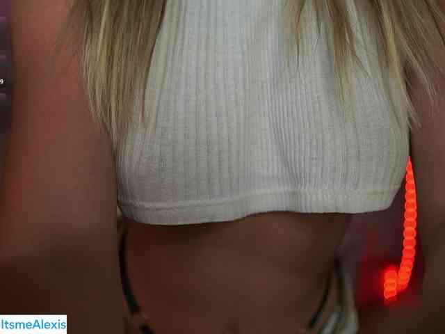 AlexisTexas18 webcam