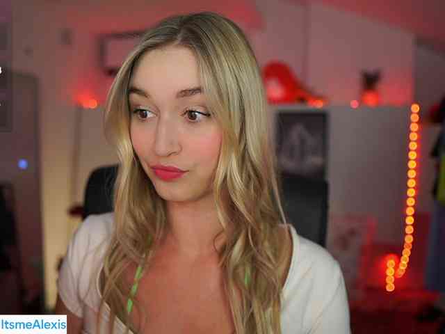 AlexisTexas18 webcam