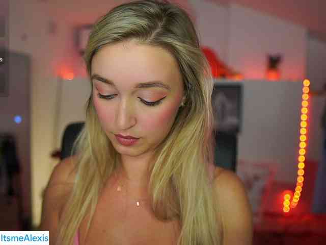 AlexisTexas18 webcam