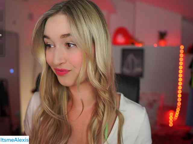 AlexisTexas18 webcam
