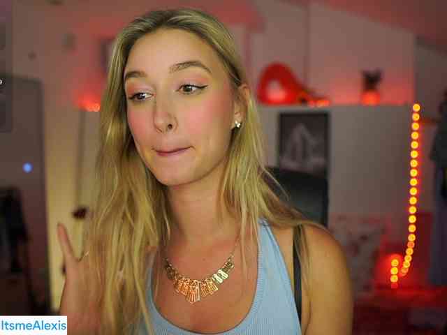 AlexisTexas18 webcam