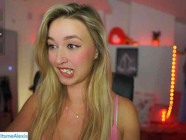 AlexisTexas18 webcam