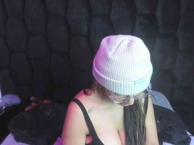 NanyPrety Live Webcam on BongaCams