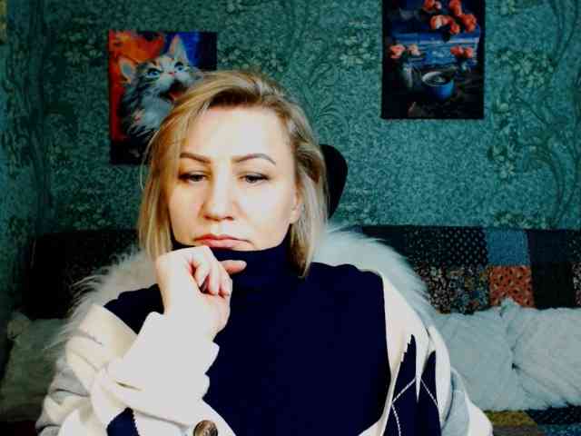 owllove Live Webcam on BongaCams