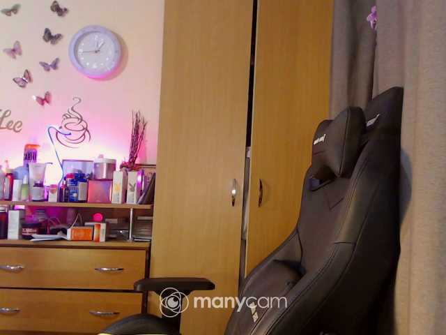 Hotangel75's BongaCams show and profile