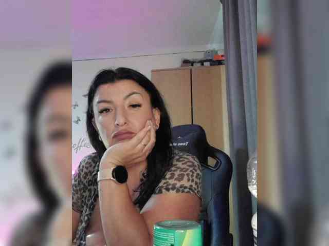 Hotangel75 webcam
