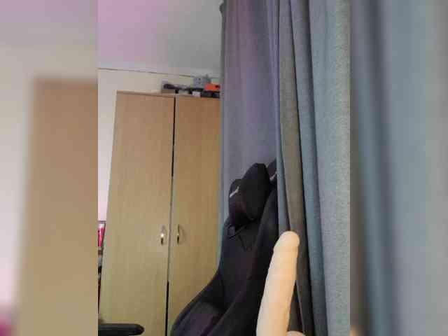 Hotangel75 webcam