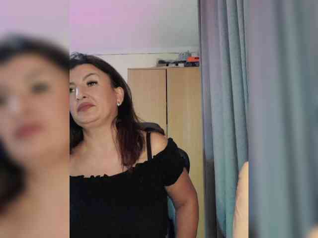 Hotangel75 webcam