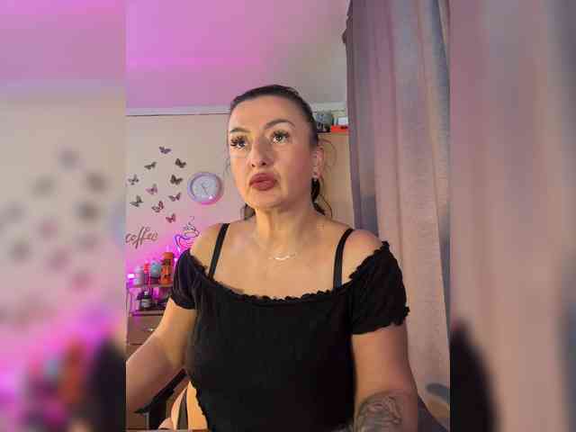 Hotangel75 Live Webcam on BongaCams