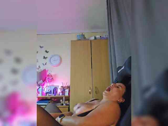 Hotangel75 webcam