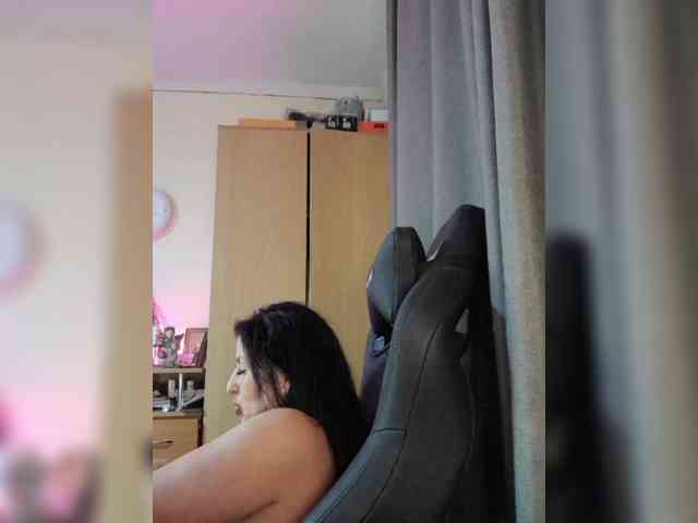 Hotangel75 Live Webcam on BongaCams