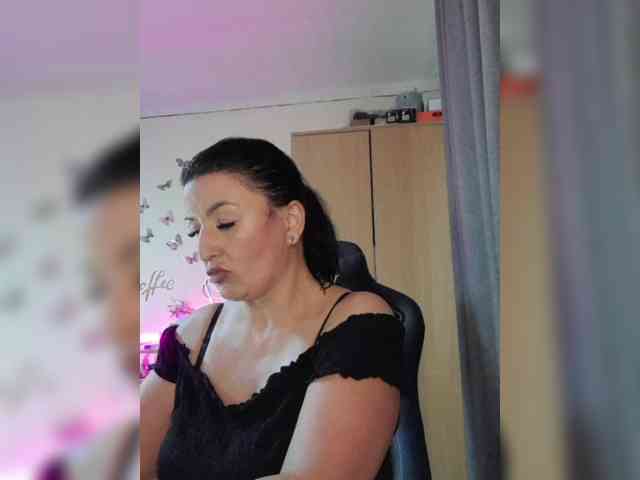 Hotangel75 webcam