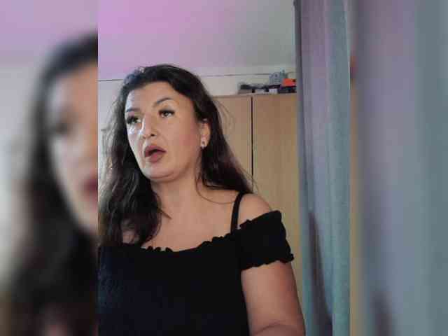Hotangel75 webcam