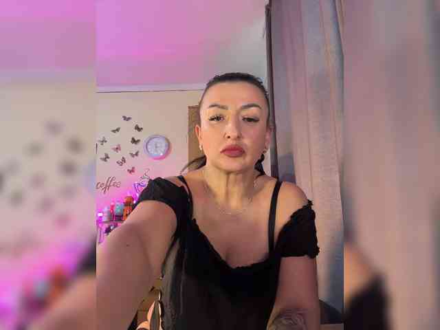 Hotangel75 Live Webcam on BongaCams