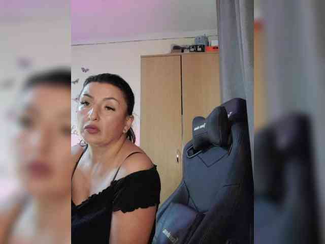 Hotangel75 webcam