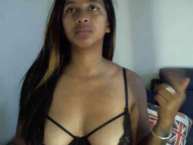 prettiy21 webcam