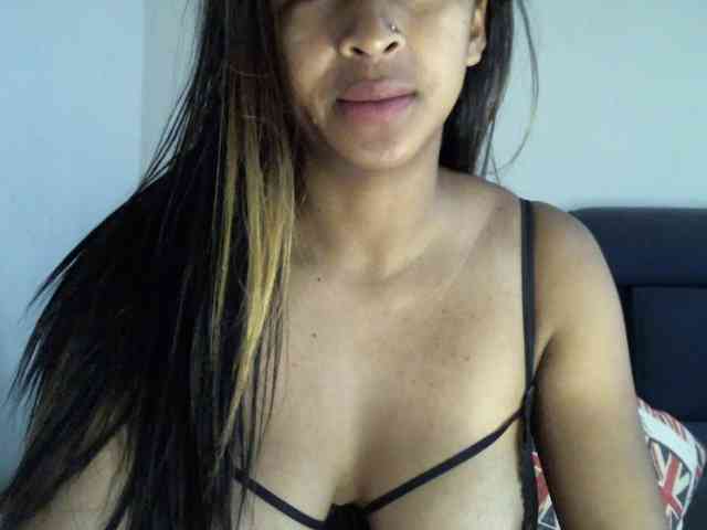 prettiy21 webcam
