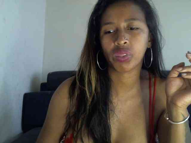 prettiy21 webcam