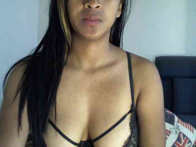prettiy21 webcam