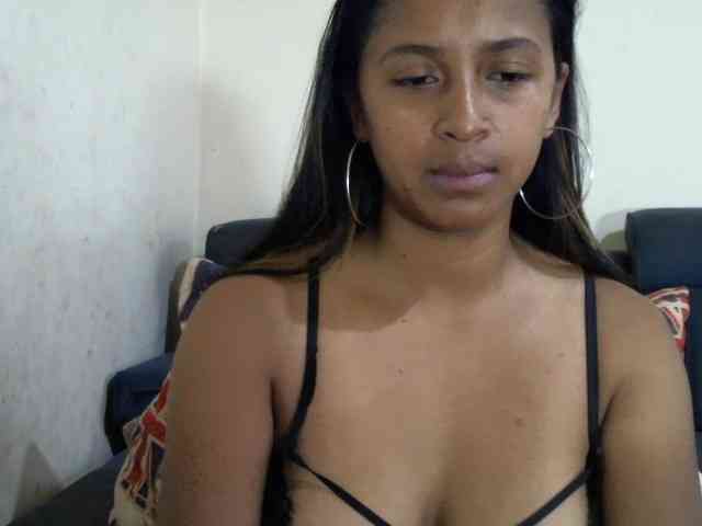 prettiy21 Live Webcam on BongaCams