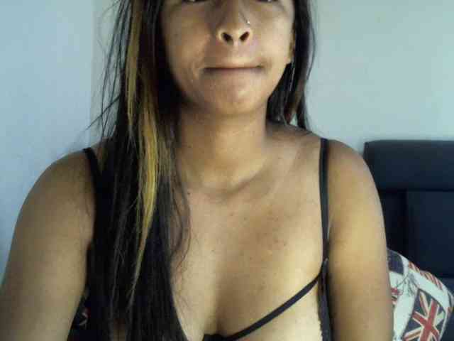 prettiy21 webcam