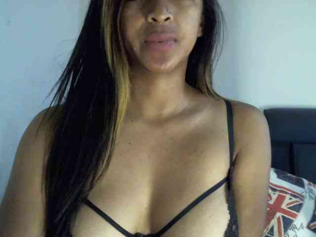 prettiy21 webcam