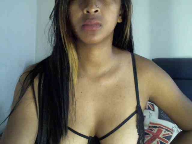 prettiy21 webcam