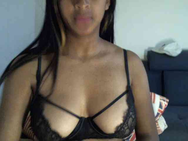 prettiy21's webcam live show