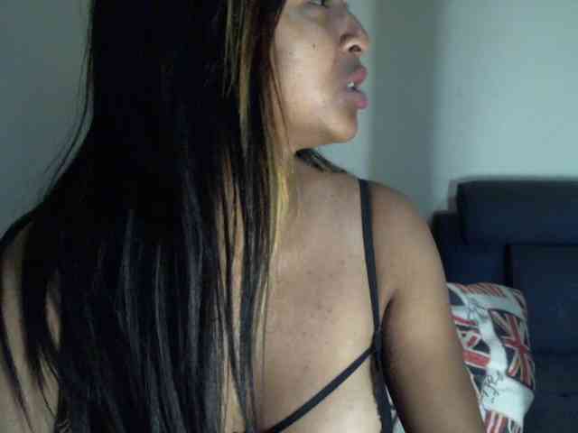 prettiy21 webcam