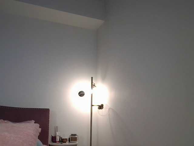 NicoleSarahX's BongaCams show and profile