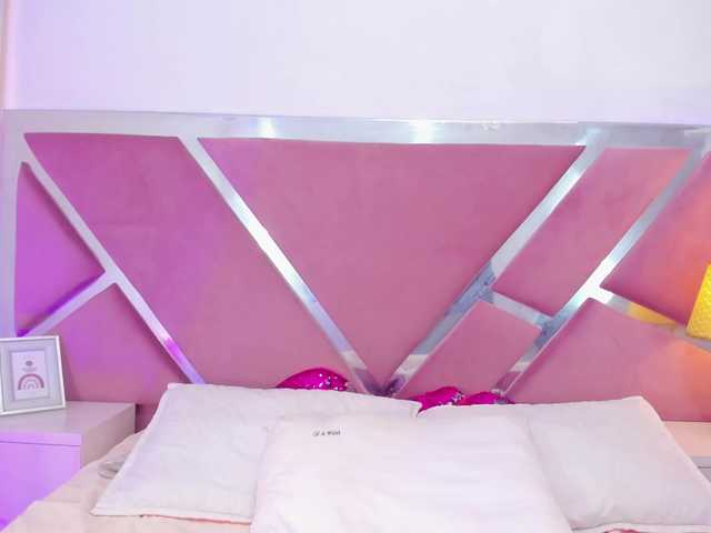 NinnaVous's BongaCams show and profile