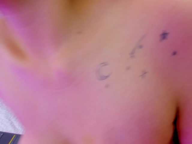 NinnaVous's BongaCams show and profile