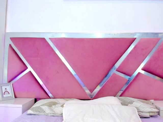 NinnaVous's BongaCams show and profile