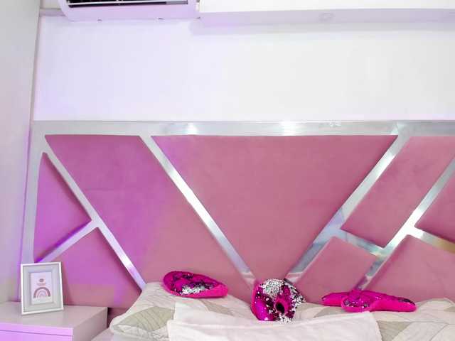 NinnaVous's BongaCams show and profile