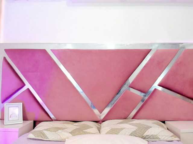 NinnaVous's BongaCams show and profile