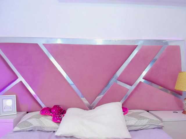 NinnaVous's BongaCams show and profile