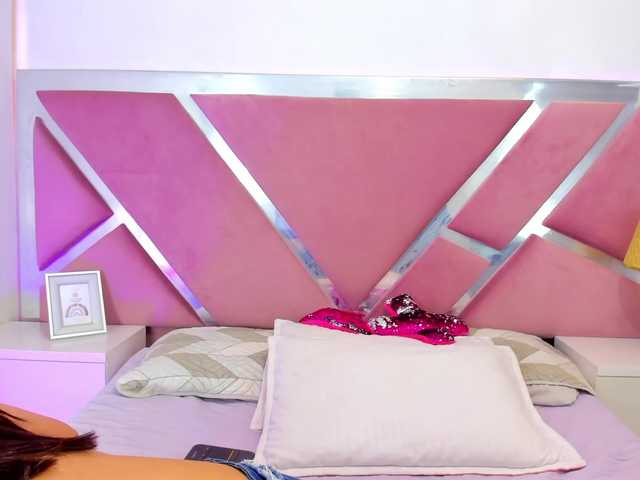 NinnaVous's BongaCams show and profile