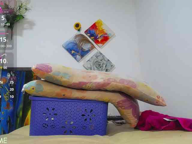 lauraaxVega webcam