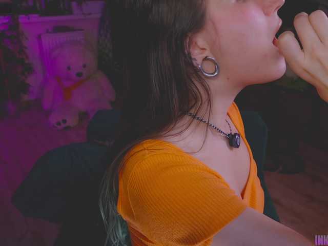 DeadButterfly's BongaCams show and profile