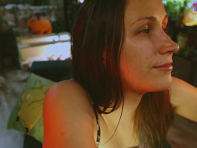 DeadButterfly's BongaCams show and profile